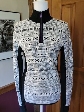 Women’s Black & White Patterned Half-Zip Nordic Ski Sweater